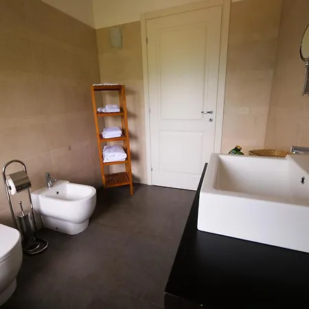 Tenuta Di Donna Villa *